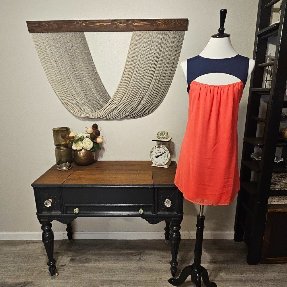 Emmelee Coral & Navy Dress Sz M